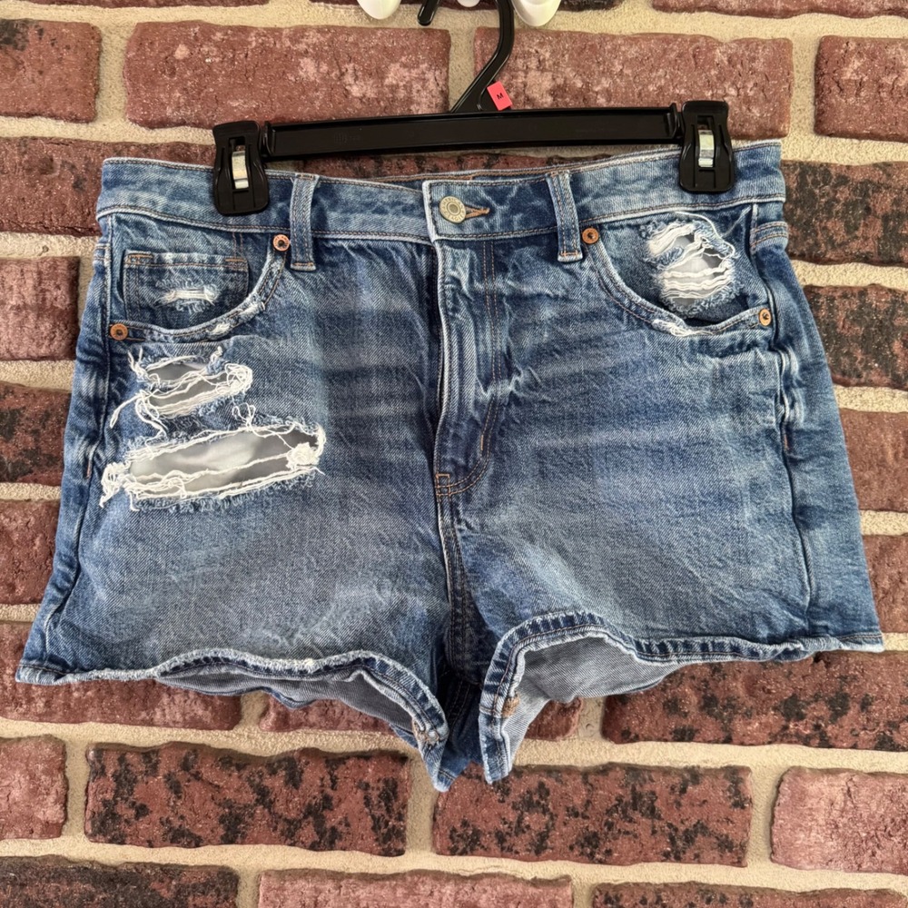 American Eagle Strigid Mom Shorts Womens 8 Distressed High Rise Denim Festival